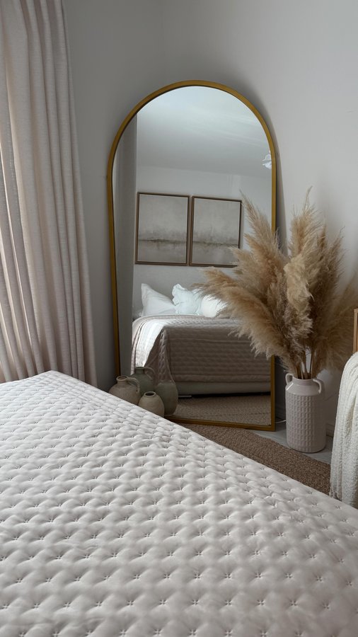 Instagram post by @cosylife_with_ada for Soak & Sleep. Caption reads: Happy Tuesday! 🤍✨
Gave my bedroom a little....