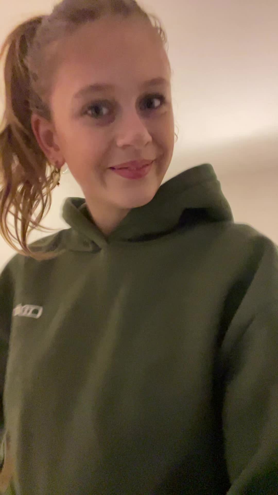 TikTok post by @kusvanonssx for cusbclo. Caption reads: Amazing tracksuit from@cusbclo #fyp #ad #cusbclo .