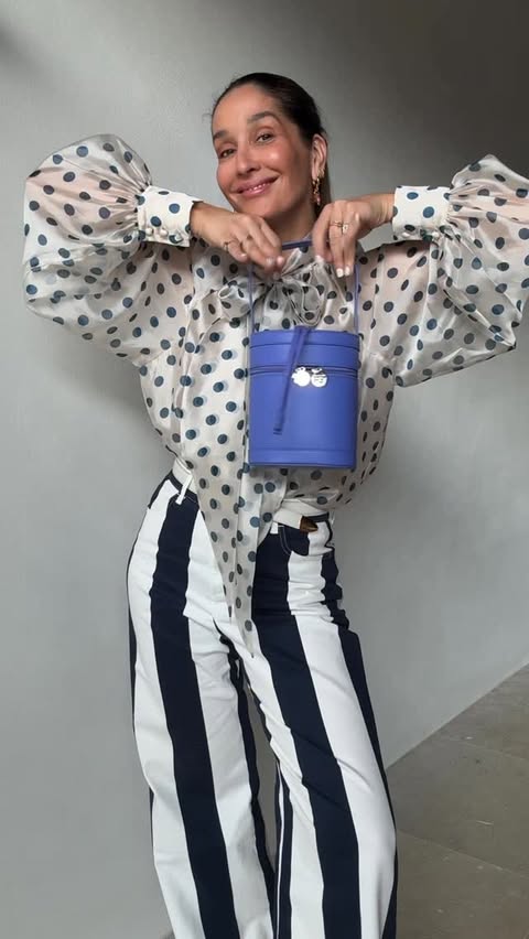 Instagram post by @tianykirilove for Pink Gellac. Caption reads: Kortingscode/advertentie 💙 Emily in Paris made me....