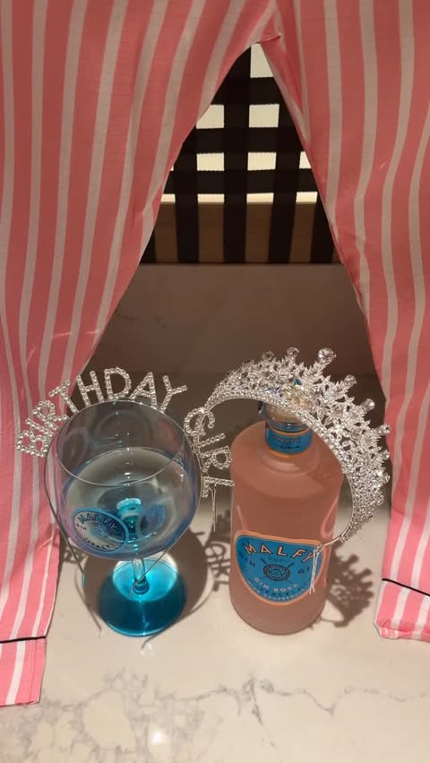 Instagram post by @zarilyn.zonroe for MALFY Gin. Caption reads: Some moments deserve to be remembered & @malfygin....