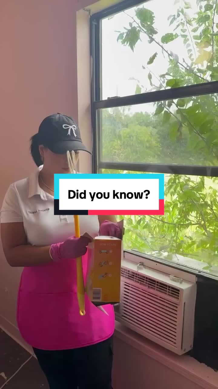 TikTok post by @vanesamaro91 for Swiffer. Caption reads: Did you know how to properly use @Swiffer duster? ....