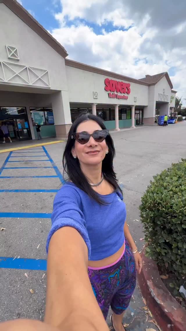 Instagram post by @vintagesplendor for Savers. Caption reads: Thrift the Trend for under $100 at @savers_thrift....