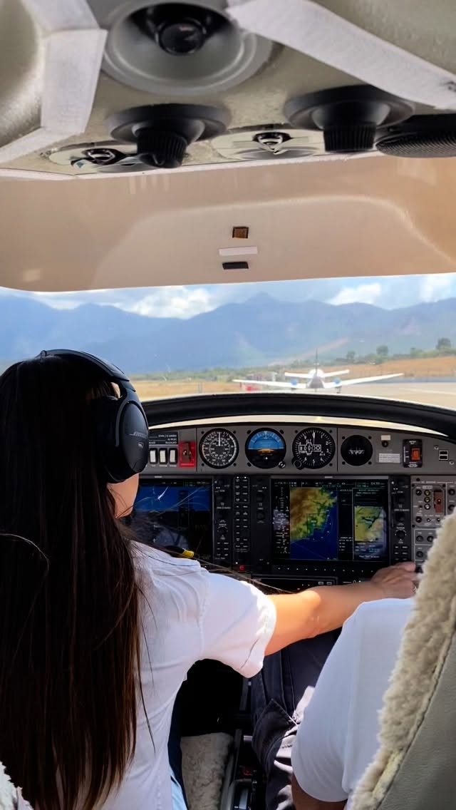 Instagram post by @susanna_canzian for Wizz Air. Caption reads: Calvi (Corse) - Turin Caselle (Italy) on DA42....