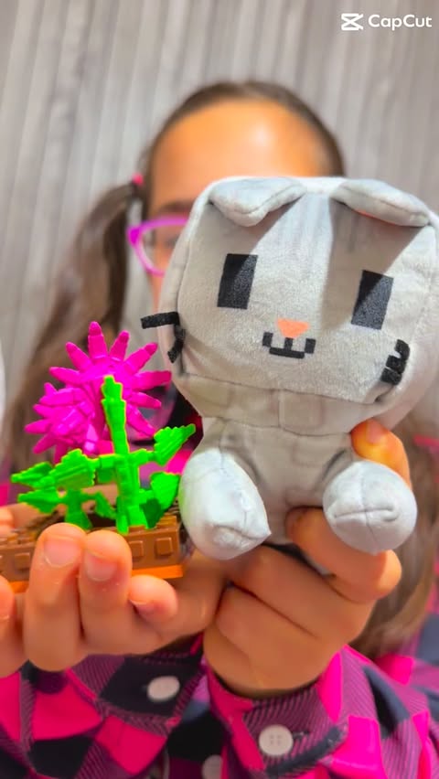 Instagram post by @little_amaya_in_wonderland for Amazon. Caption reads: [...] planning their next display! Shop now....