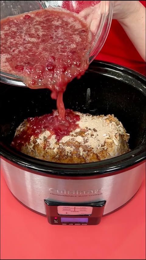 Instagram post by @mistieknight for Cuisinart. Caption reads: Easy Turkey & Gravy Dinner! 🦃....