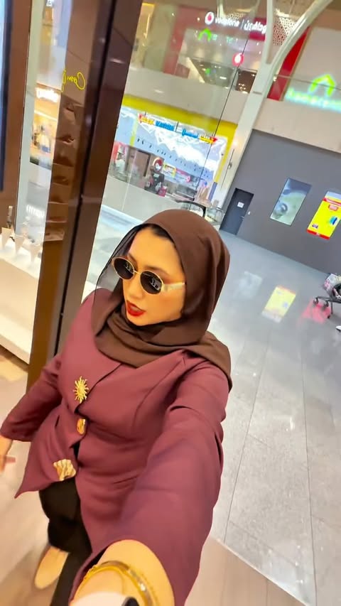 Instagram post by @ayurh90 for callitspring. Caption reads: [...] go shopping winter accessories with me to....