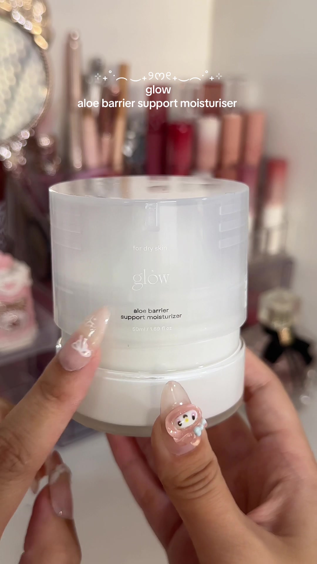 TikTok post by @qeonjun for HEMEKO. Caption reads: [...] #fyp #aloebarriersupportmoisturizer @HEMEKO....