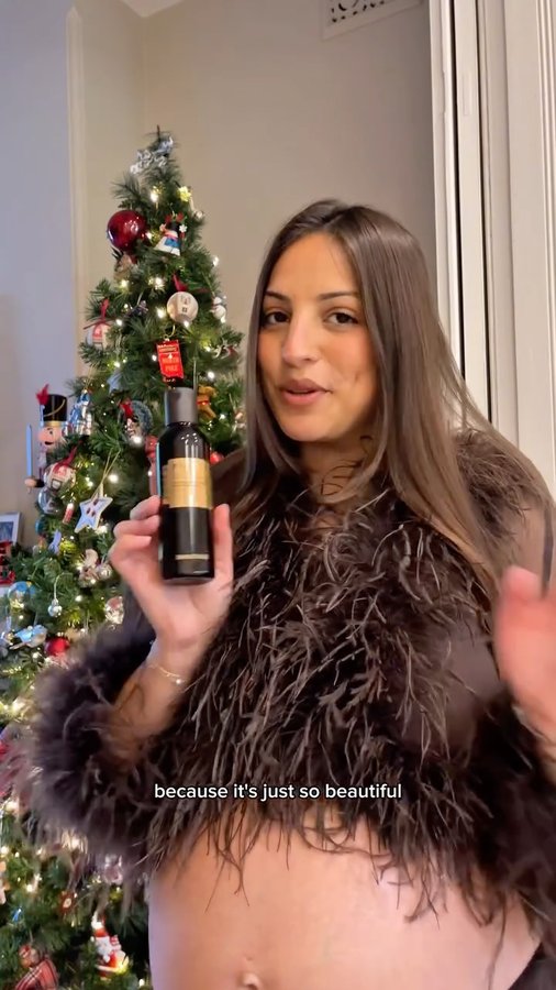 Instagram post by @jadetunchy for The Body Shop. Caption reads: Christmas has landed at @thebodyshopanz and it’s a....