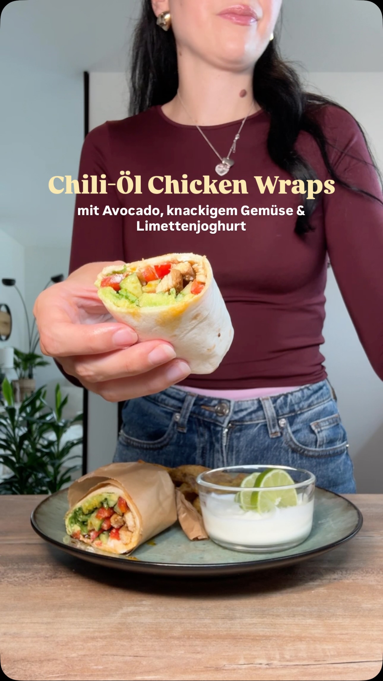 Instagram post by @itsmellife for EDEKA. Caption reads: Chili-Öl Chicken Wraps 😋🌯
Anzeige/ Diesen Wrap....