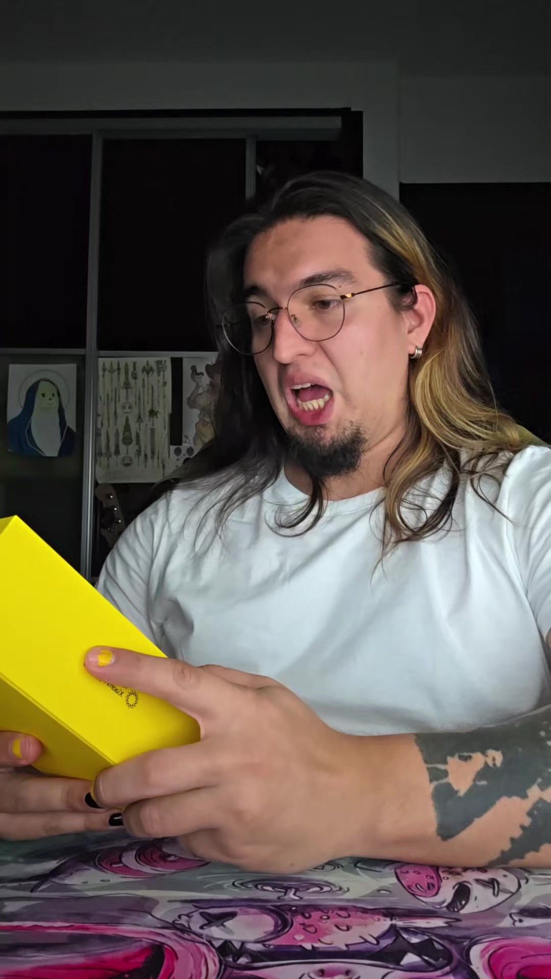 TikTok post by @antonio_cien for Mercado Libre. Caption reads: unboxing Xiaomi POCO M7 @Xiaomi México ....