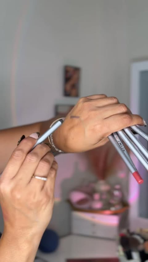 Instagram post by @maggiiiesmakeup for BUXOM Cosmetics. Caption reads: [...] transfer proof wear * • • @buxomcosmetics....