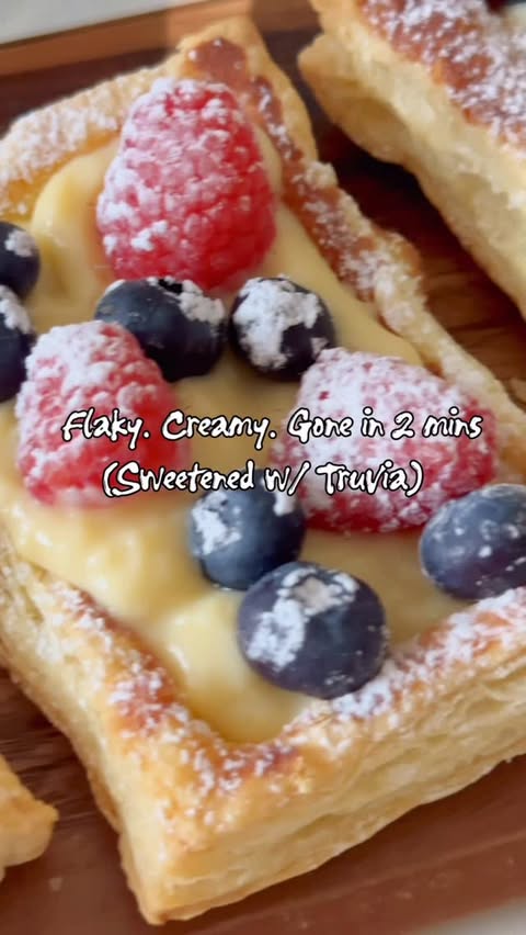 Instagram post by @thegeelife for Truvia. Caption reads: [...] and yes, they’re sweetened with @Truvia so....