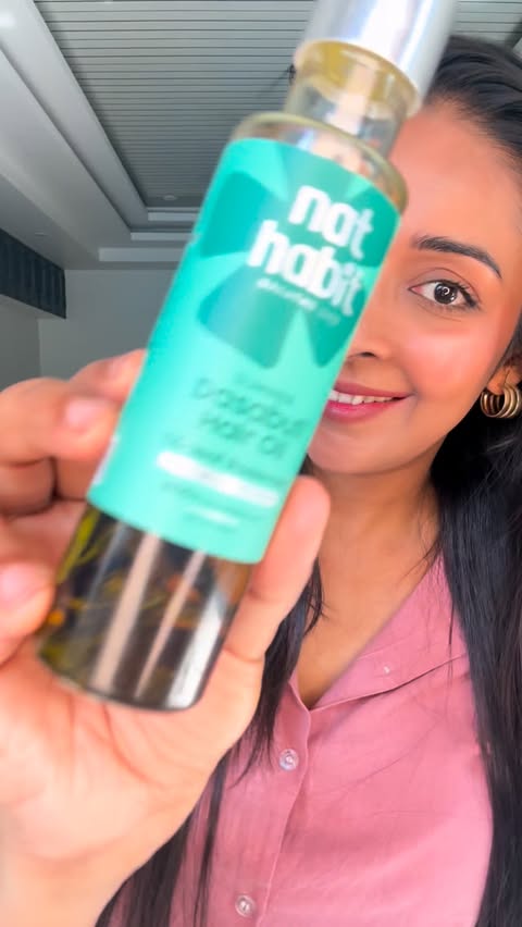 Instagram post by @shruti_jain_official for Nat Habit®. Caption reads: [...] was stressful. A friend suggested this....