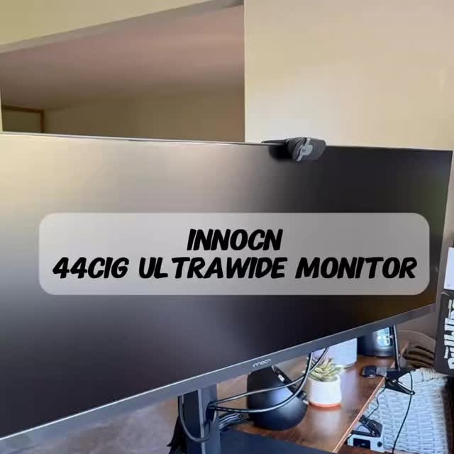 Instagram post by @selin.aydnli for INNOCN. Caption reads: [...] your workflow and entertainment with the....