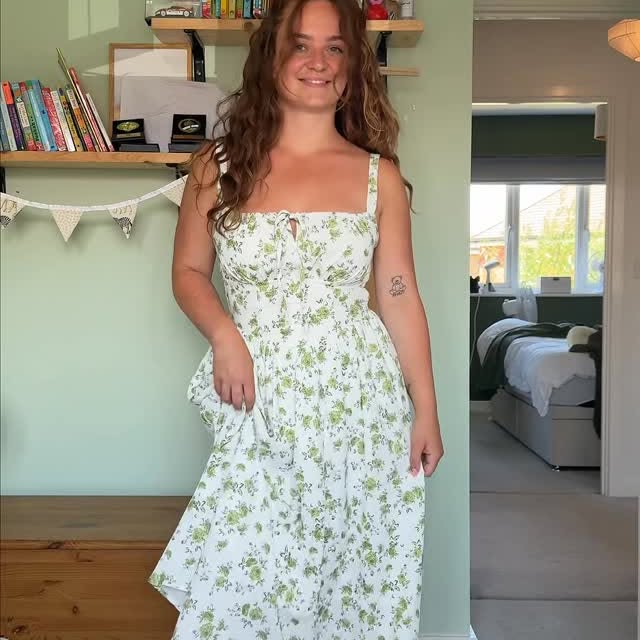 Instagram post by @shannon_familyugc for Scarlet Darkness. Caption reads: Discount codes👇

Code VUEKE3CO for 10% off the....