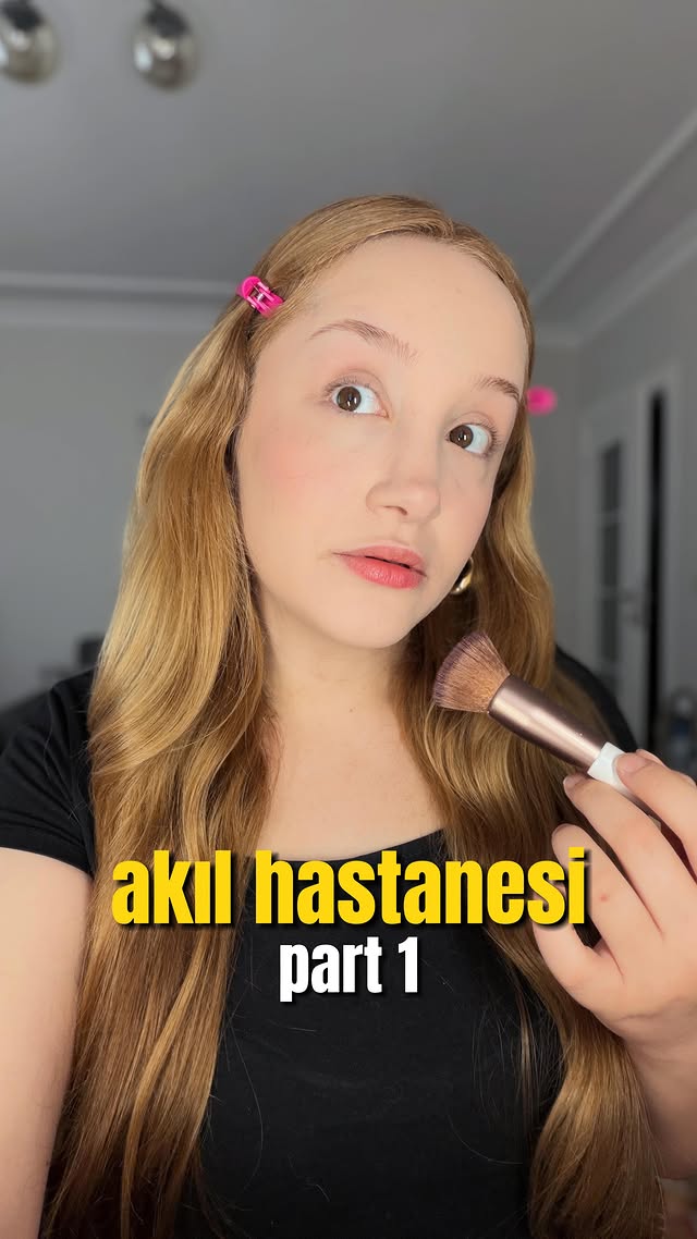 Instagram post by @ozgecerenk for Note Cosmetique. Caption reads: Cem ve Merve’nin ürkütücü hikayesi AKIL HASTANESİ....