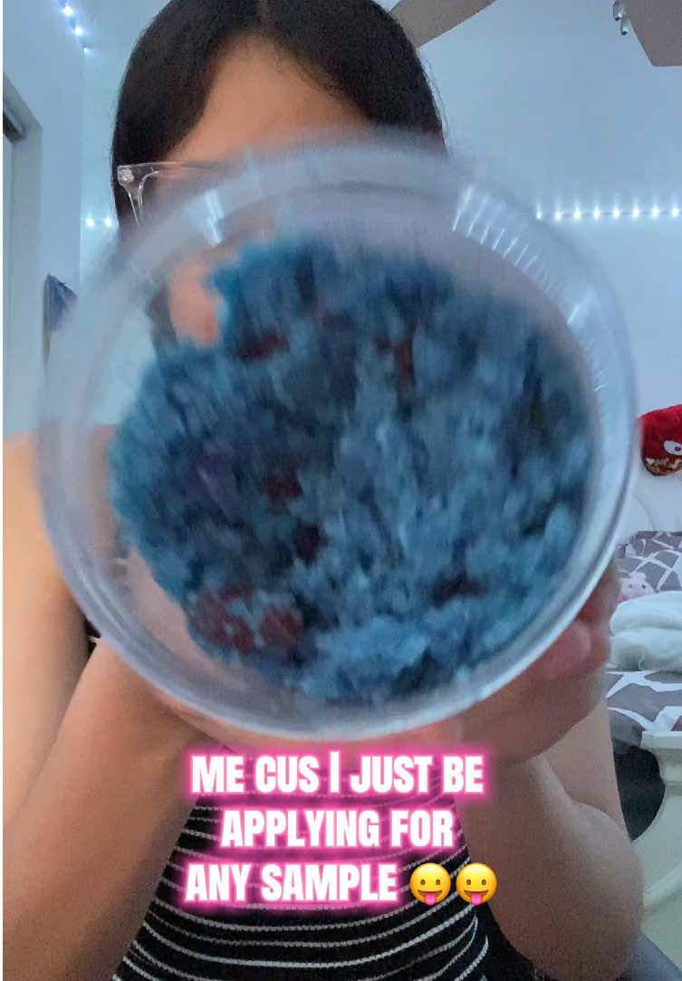 TikTok post by @brianayulexi for Poppin Crunch. Caption reads: [...] You can chose sour or sweet 🤤🤤....
