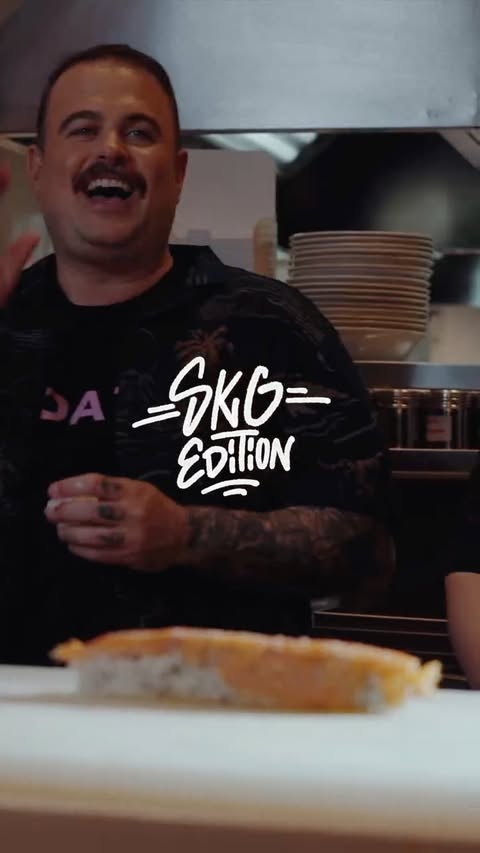 Instagram post by @raptis_nick for Unilever Food Solutions Greece. Caption reads: 16 χρόνια ιστορίας, 5 καταστήματα και η απόλυτη....