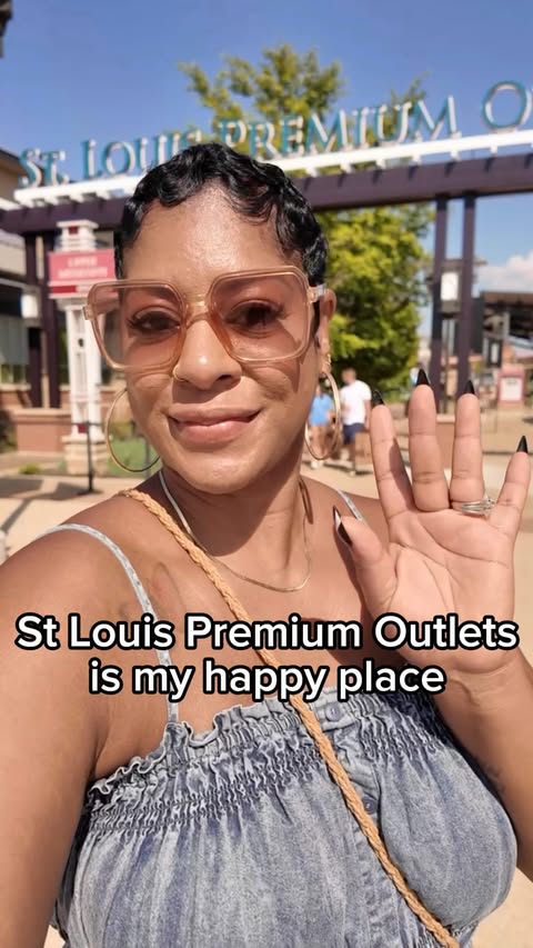 Instagram post by @stlwithsteph for Premium Outlets. Caption reads: St. Louis Premium Outlets always has exactly what....