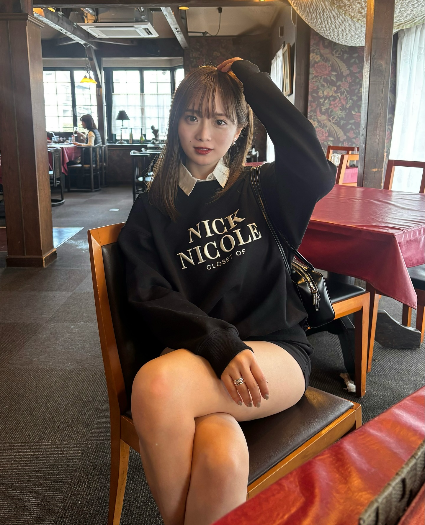 Instagram post by @ayana____12.24 for Stand Oil. Caption reads: .
ブラックコーデ🐦‍⬛
トップスはNICK&NICOLE ♡

tops:....