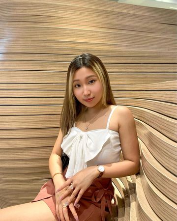 Instagram post by @_jaslynlsm_ for Daniel Wellington. Caption reads: [...] better! Head over to @Danielwellington to....
