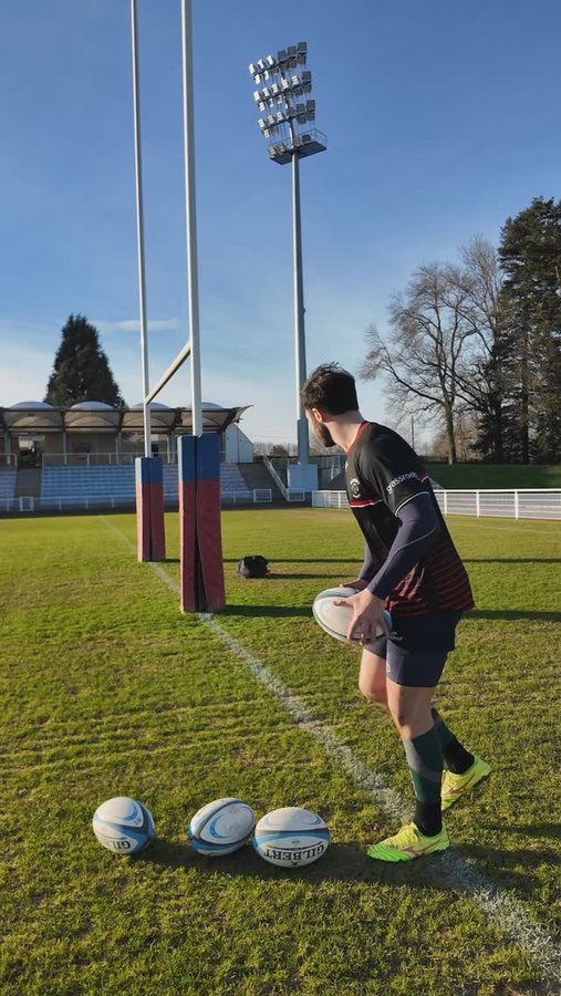 Instagram post by @cameron_ring for SKINS Compression. Caption reads: [...] sets both sides. Head over to....