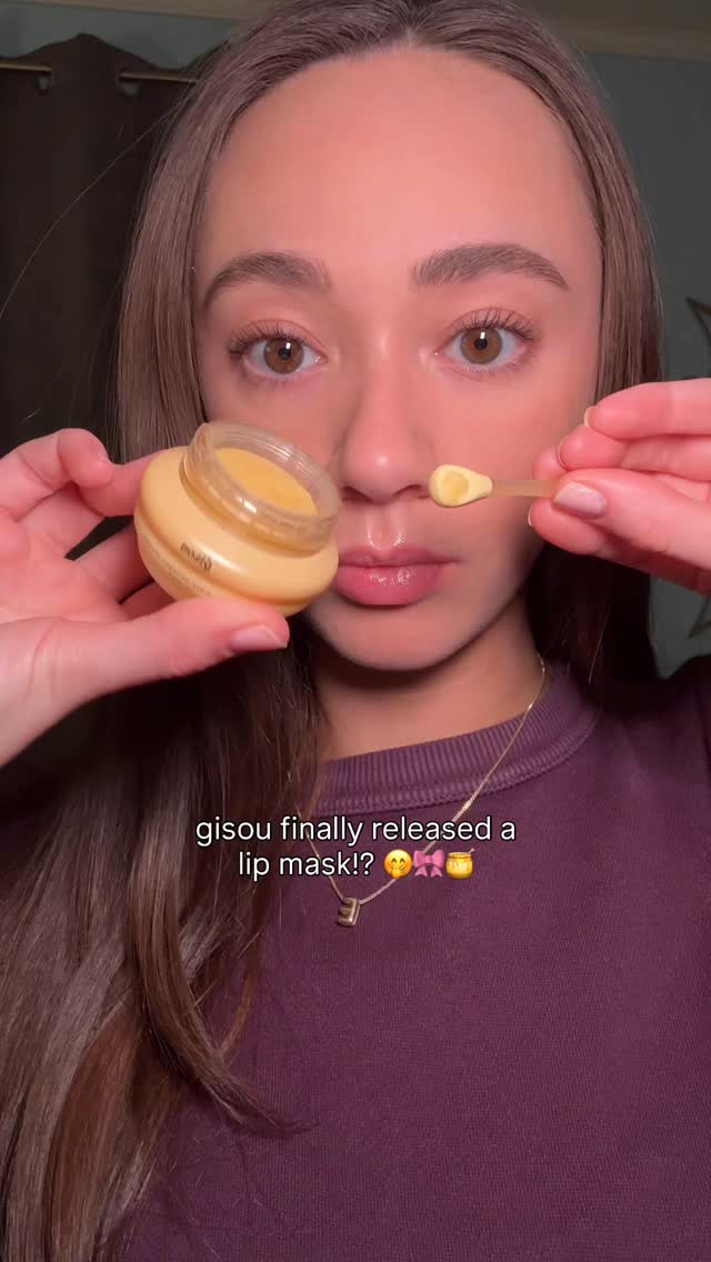 Instagram post by @skin.illustrated for Gisou. Caption reads: I was so excited to try this out for the first....