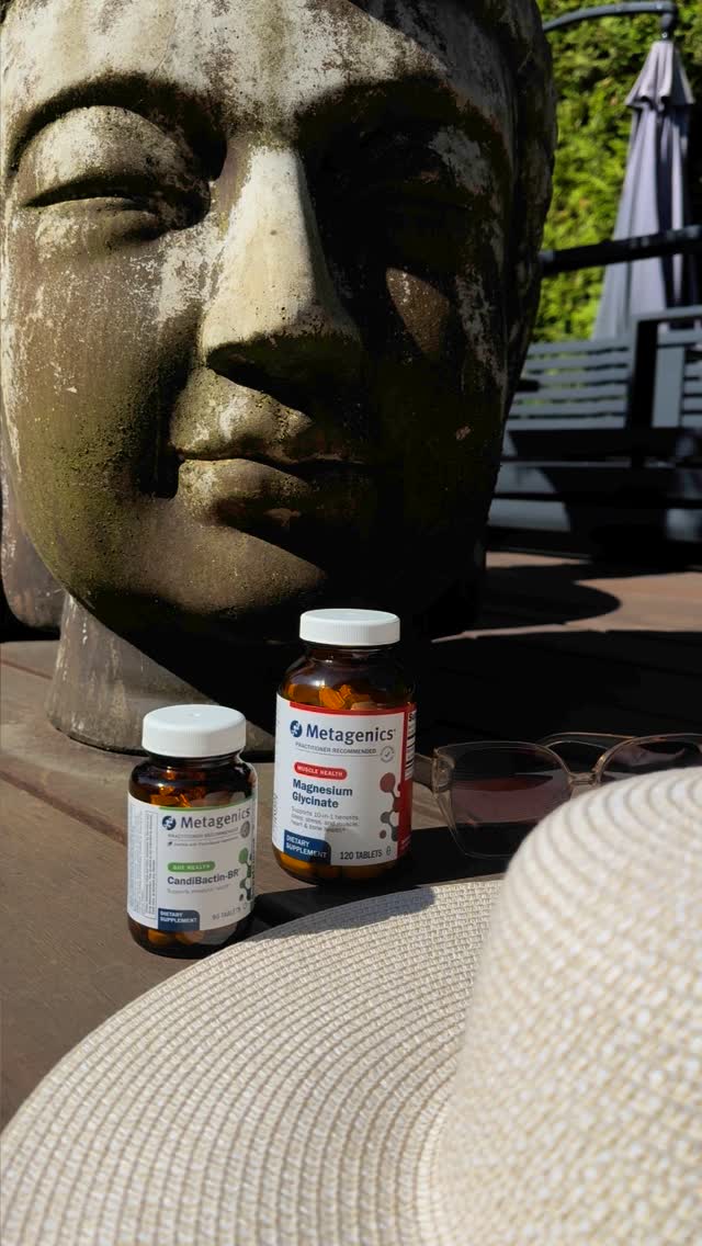 Instagram post by @silkewolters for iHerb. Caption reads: //Anzeige// Sommer-Vibes, gute Laune & mein....