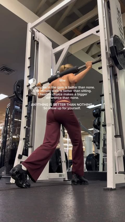 Instagram post by @s.a.v.an.na.h for Paragon Fitwear. Caption reads: @paragonfitwear dc: SPARKS 💖✨ #gymmotivation....
