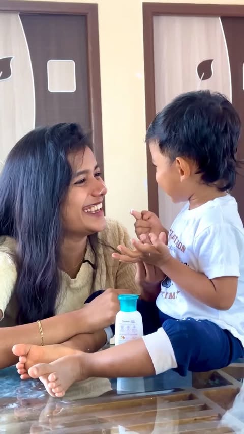 Instagram post by @vinu_anu_52 for Himalaya Babycare. Caption reads: A perfect bundle of love for your little one 💚....