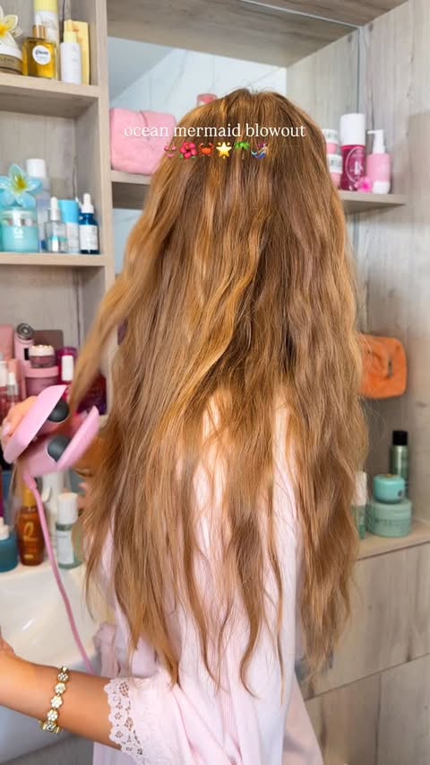 Instagram post by @byemmaleah for Bumble and bumble.. Caption reads: [...] repair leave in conditioner mist*....