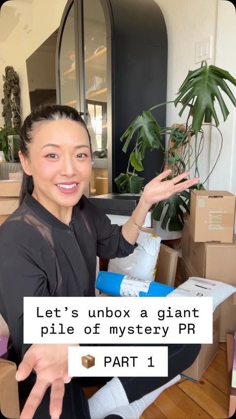 Instagram post by @frmheadtotoe for LA MER. Caption reads: THANK YOU FOR ALL THE PR GIFTS 🥹 it still feels....