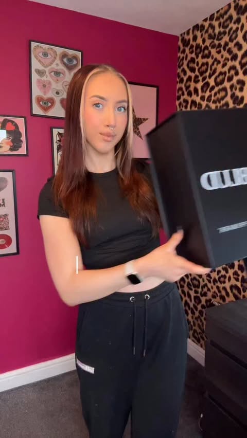 Instagram post by @_katiepepper for Universal Musiek. Caption reads: Ok but im obsessed?! 🖤 Thank you....