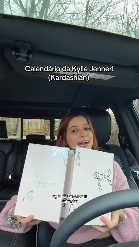 Instagram post by @kaanade for Chomps. Caption reads: Advent calendar time, CHOMPS in hand 🩵
@chomps....