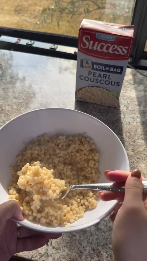 Instagram post by @aisa.swanner for Success Rice. Caption reads: [...] #easydinner #relatable #ad @successrice.
