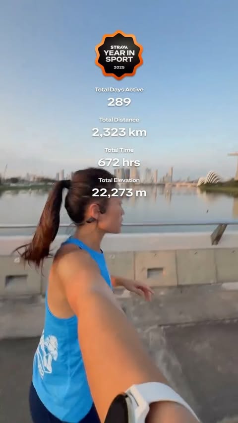 Instagram post by @w1nnerae for Strava. Caption reads: [...] out for running… to ending 2025 as a....