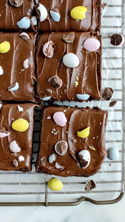 Instagram post by @mymessykitchenn for Betty Crocker. Caption reads: [...] spring long 😍 So easy to make using....
