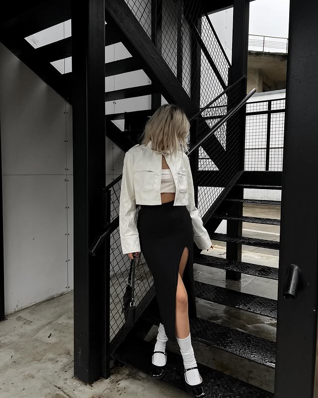 Instagram post by @olikoo__ for Calzitaly. Caption reads: Street style . . . #comfortstyle #ootd #outfit....