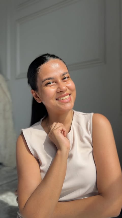 Instagram post by @awesometanvi for Novology. Caption reads: Comment “link” 💬✨
Been using the....