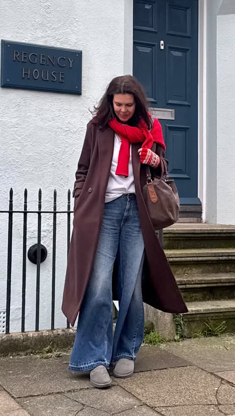 Instagram post by @40plusnotgivingupyet for Peacocks. Caption reads: Today was pretty much same as yesterday but with....