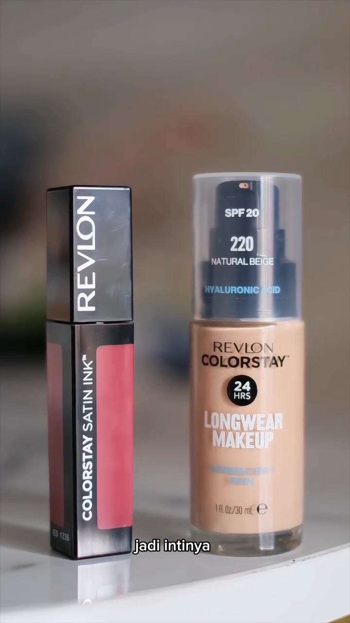 Instagram post by @tiahayuaulia for Revlon. Caption reads: Nah ini dia makeup anti geser buat race biar....
