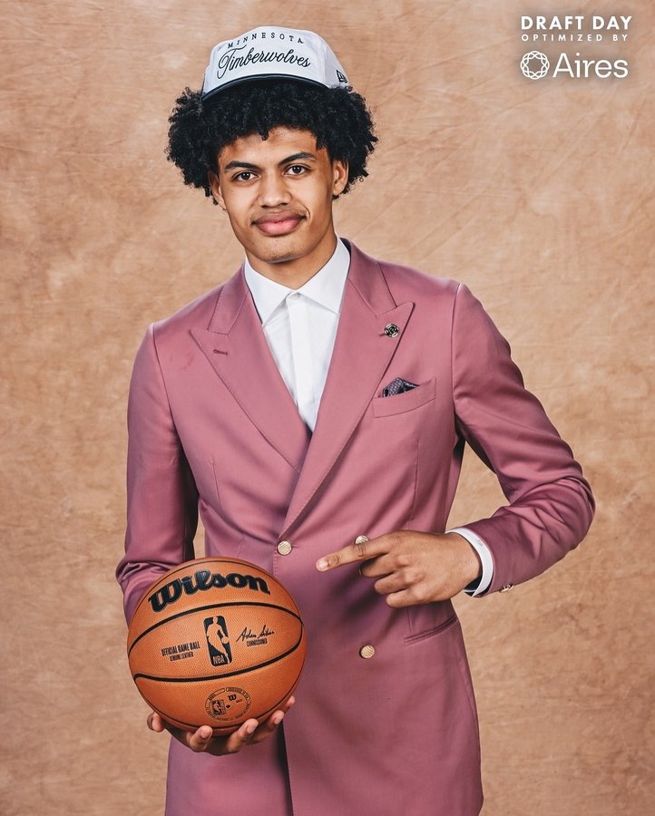 Instagram post by @joanbrg1 for AiresTech. Caption reads: voilà. 🤌.