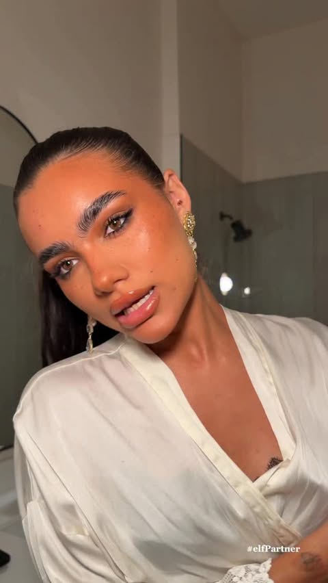 Instagram post by @luisapiou for NYLON. Caption reads: [...] was indeed popping @elfcosmetics  x....