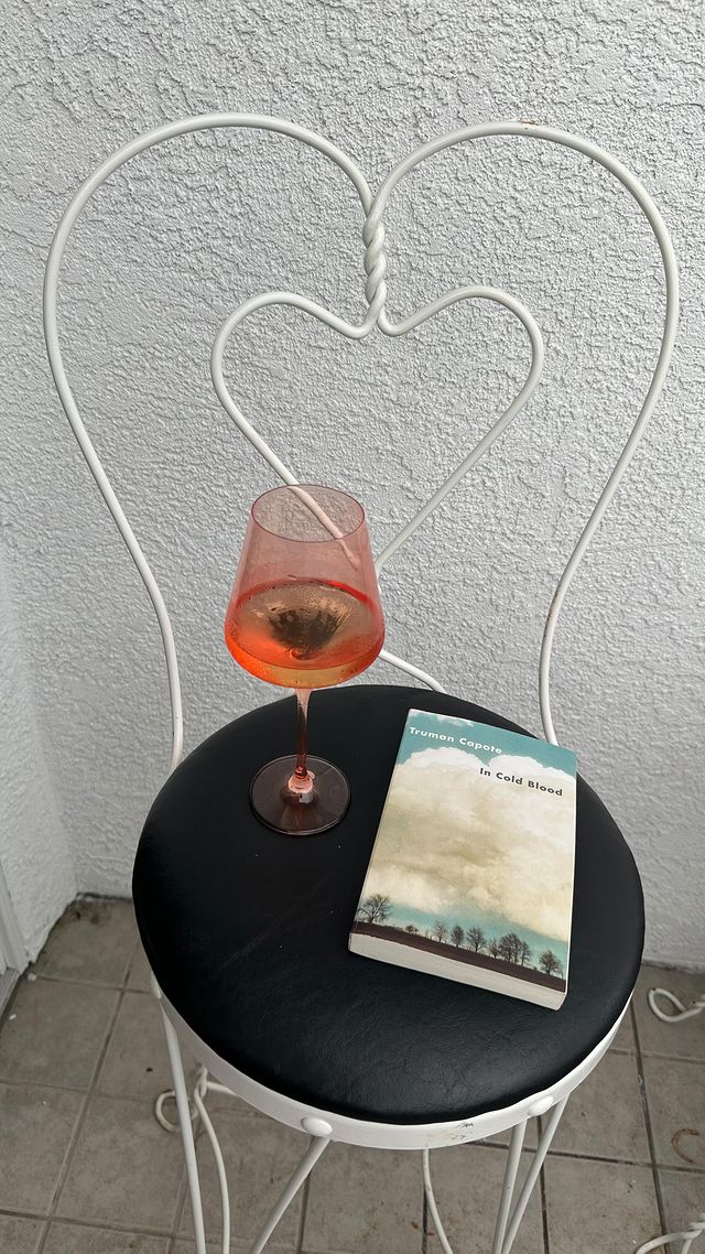 Instagram post by @morgan.ag for Elwood Clothing. Caption reads: Easiest recommend of my life! This @elwoodclothing....