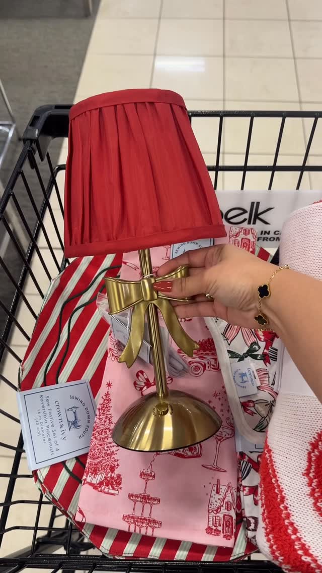 Instagram post by @dreaaa_perez11 for Belk. Caption reads: Holiday decorating starts with the little details....