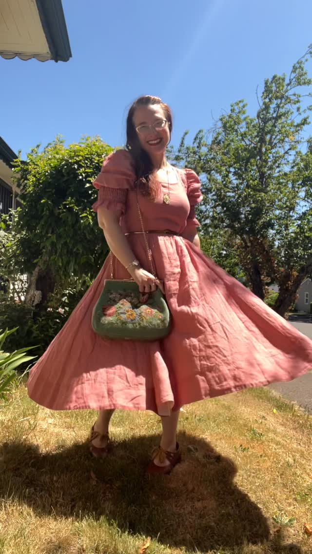 Instagram post by @nestfed for Son de Flor. Caption reads: [...] “vintage pink” shade from @sondeflor for....