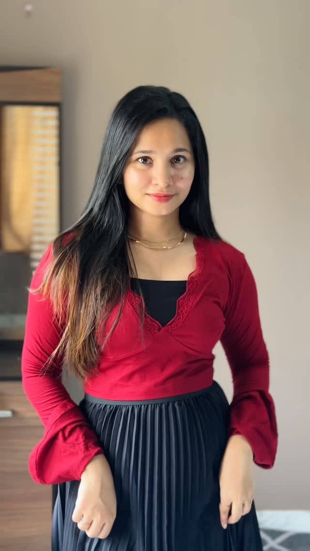 Instagram post by @kashstyleguide for NEWME. Caption reads: Follow & Comment Link / Share this reel with....