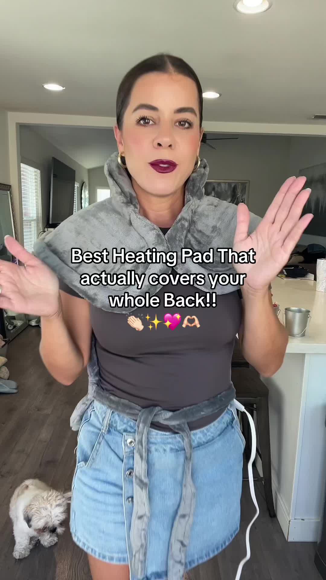 TikTok post by @ambernicolefashion for RENPHO. Caption reads: [...] I’ve linked it below! @RENPHO #heatingpad....
