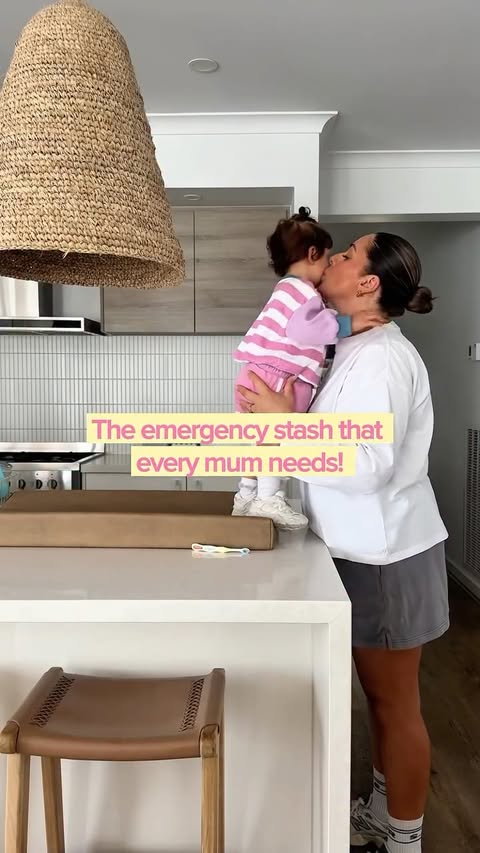 Instagram post by @chantelle.barresi for Little Bellies. Caption reads: [...] I’ve been loving having the new....