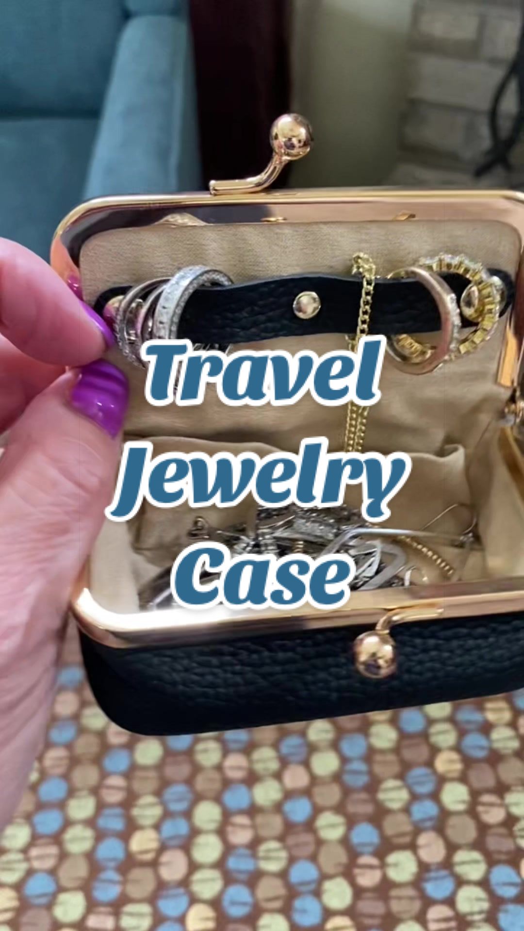 TikTok post by @mama5.finds for Royal Bagger. Caption reads: [...] #JewelryBox #SmallJewelryCase @ROYAL BAGGER....